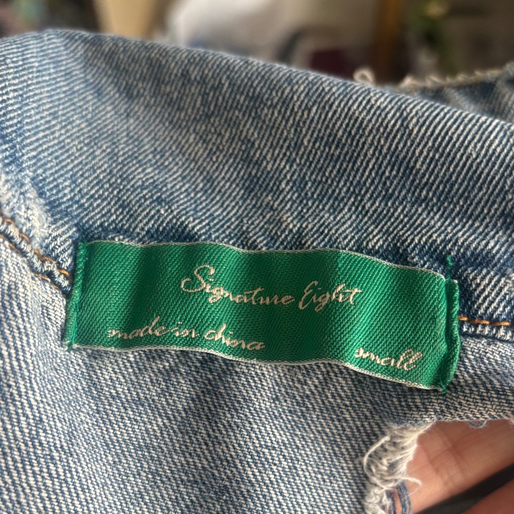 Jean jacket - Picture 2 of 9